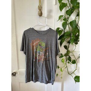 Nickelodeon men’s size large t-shirt